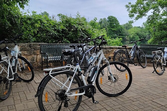 1-Hour E-Bike Rental in Austin - What you get: bike, helmet, lock, and a take-home map
