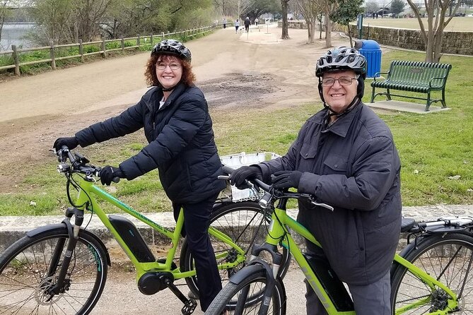 1-Hour E-Bike Rental in Austin - Lady Bird Lake Hike and Bike Trail: a great corridor when you time it right