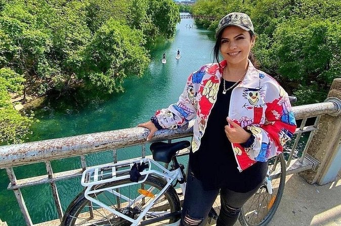 1-Hour E-Bike Rental in Austin - South Congress with an e-bike: easy sightseeing without rushing your legs