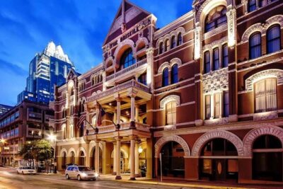 Austin and Hill Country Sightseeing Tour - Downtown Austin Hits: 2nd Street District, Willie Nelson Blvd, City Hall, and City Limits