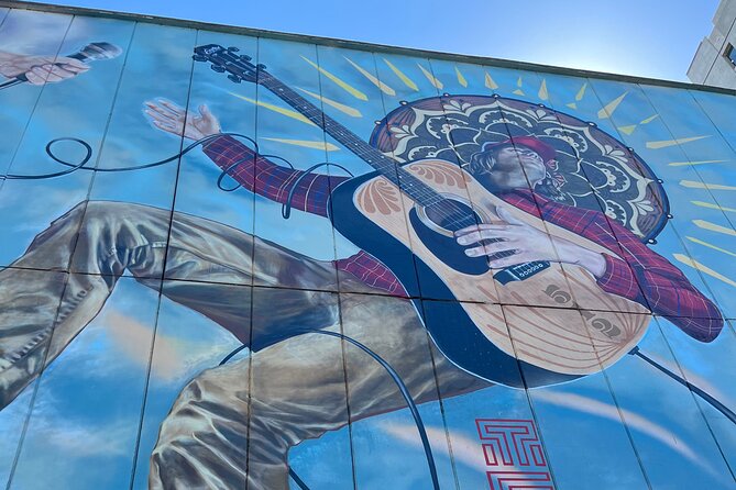 Austin Art and Architecture Bicycle Tour - The first pedal: Lady Bird Lake and easy art spotting