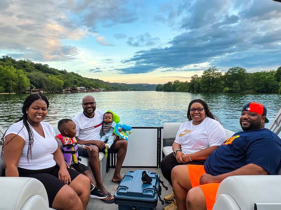 Austin: Lake Austin Private Boat Cruise - Full Sun Shading - Sun shading, Bluetooth, and comfort on a pontoon boat