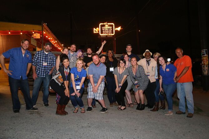 Austin: Live Music Crawl - Meeting at the Driskill Bar and how the night moves