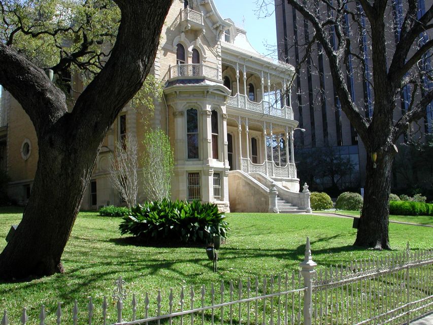 Austin: Panoramic City Center Tour with Stops - Pfluger Bridge and Lady Bird Lake: the Austin skyline’s best “wow” moment