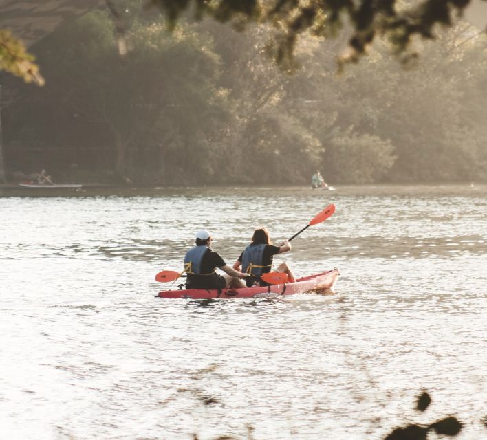 Austin: Single or Double Kayak Rental - Single vs Double Kayak: choosing the right fit for your group