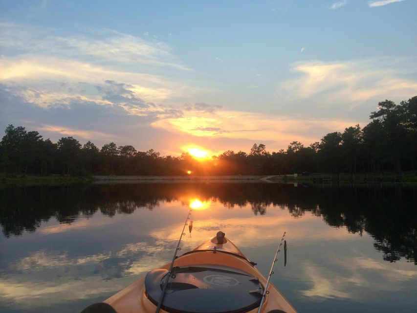 Austin: Sunset Bat Watching Kayak Tour - Meeting at Austin Rowing Club: what the first minutes feel like