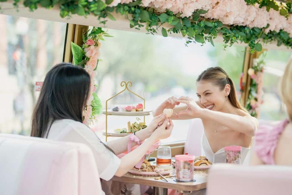 Austin: Tea Around Town Bus Tour with Live Music - Key points before you board