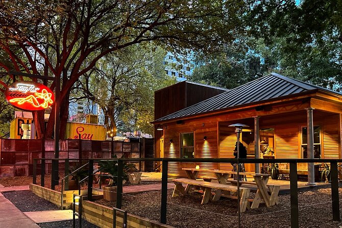 Austin's Afternoon Stroll - 6th Street and the Driskill: from Dirty 6th to an old-Austin finish