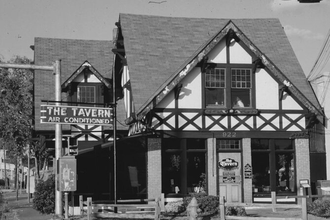 Austin’s Haunted Ghost & Murder Tour - How the pace and breaks keep it fun, not exhausting