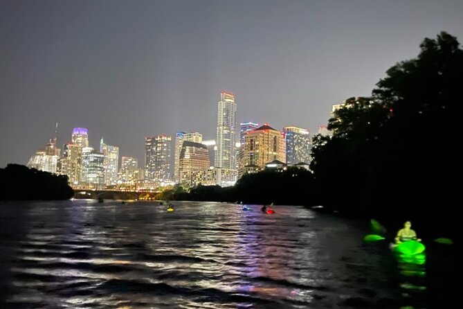Downtown Austin Sunset Kayak Tour with 1.5 Million Bats - Paddling comfort: what to wear and what to watch out for