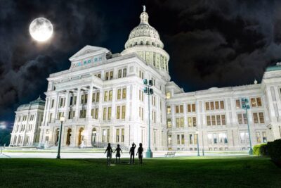 Hauntings, Apparitions & Ashes of Austin Ghost Tour - Meeting at 205 E 8th St: what the start tells you about the tour