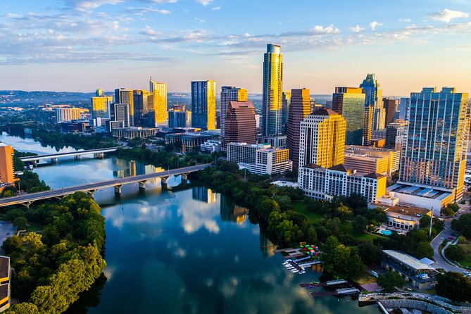 San Antonio Driving Tour From Austin with Boat Cruise & The Alamo - The Alamo walkthrough that actually helps you understand 1836